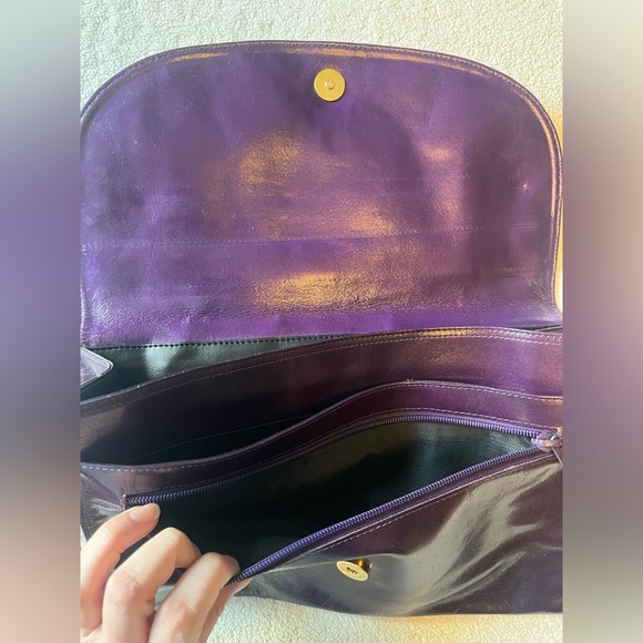 Saks Fifth Avenue vintage leather clutch, eggplant plum purple - Picture 3 of 8